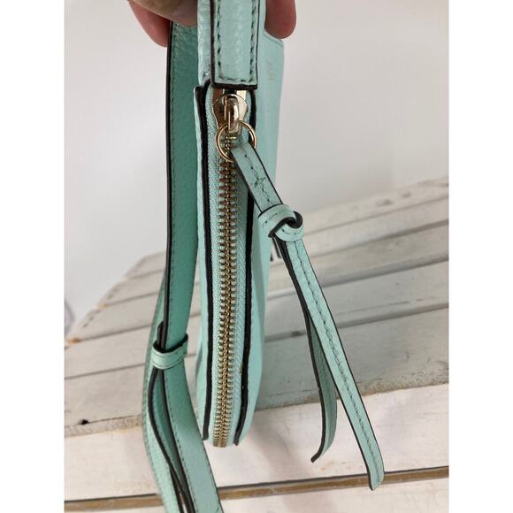 VINCE CAMUTO SMALL MINT GREEN PEBBLED LEATHER CROSSBODY BAG - Picture 12 of 13